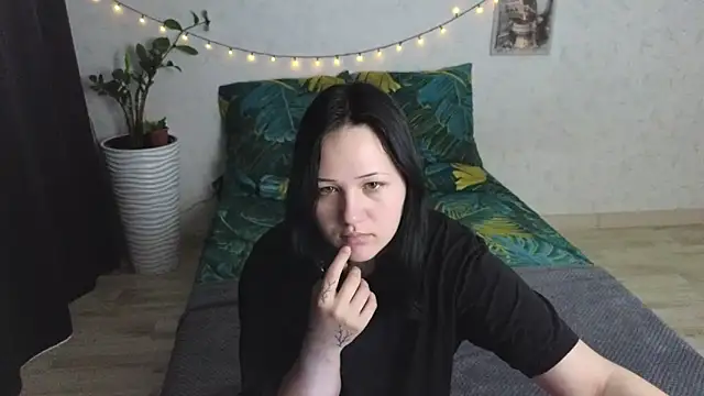 Snapshot of Tori_cute chatting on 06-14-26, 01:24 Tori cute online show from 06-14-26, 01:24