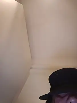 Snapshot of Ofeliafoxx chatting on 06-20-26, 07:24 Ofeliafoxx online show from 06-20-26, 07:24