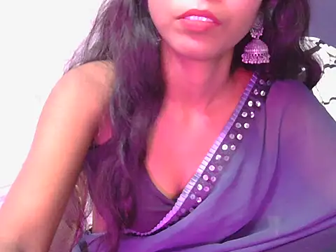 Snapshot of iliyana-20 chatting on 06-05-26, 04:06 iliyana-20 online show from 06-05-26, 04:06