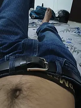 Snapshot of Play_boy9351 chatting on 06-06-26, 05:40 Play boy9351 online show from 06-06-26, 05:40
