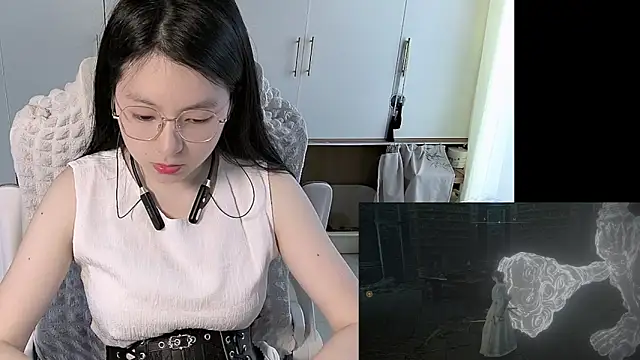 Snapshot of Erya-369 chatting on 05-24-26, 07:19 Erya-369 online show from 05-24-26, 07:19