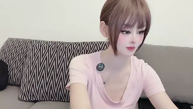 Snapshot of Elleeeee chatting on 06-06-26, 08:41 Elleeeee online show from 06-06-26, 08:41