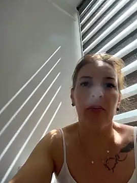 Hot-Milf4U online show from 06-14-26, 11:55
