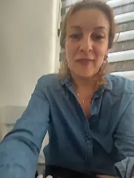 Hot-Milf4U online show from 06-12-26, 07:06