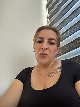 Hot-Milf4U online show from 06-15-26, 01:55