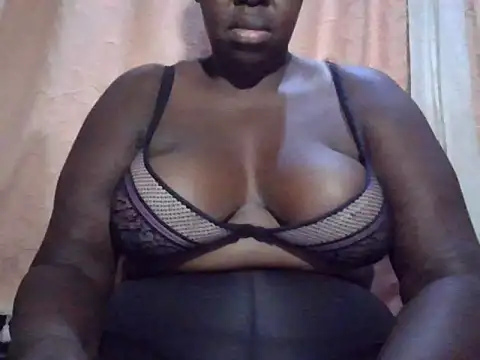 Snapshot of queenrosa3 chatting on 06-09-26, 07:53 queenrosa3 online show from 06-09-26, 07:53