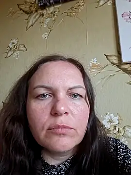 Snapshot of Meri_a chatting on 05-28-26, 05:08 Meri a online show from 05-28-26, 05:08