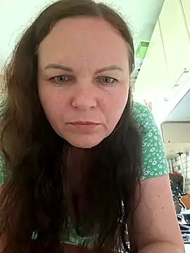 Snapshot of Meri_a chatting on 05-20-26, 12:46 Meri a online show from 05-20-26, 12:46
