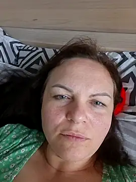 Snapshot of Meri_a chatting on 05-24-26, 01:55 Meri a online show from 05-24-26, 01:55