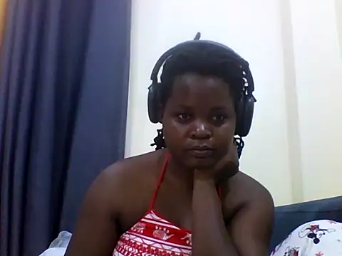 Snapshot of ladar chatting on 06-06-26, 03:56 ladar online show from 06-06-26, 03:56