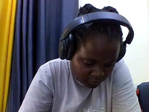 Snapshot of ladar chatting on 06-13-26, 05:44 ladar online show from 06-13-26, 05:44