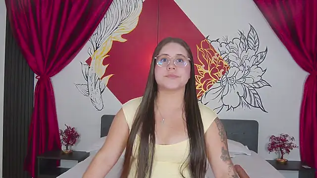 Lia Avalon online show from 06-17-26, 12:59