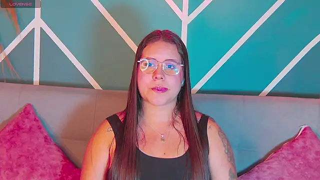 Snapshot of Lia_Avalon chatting on 06-02-26, 12:27 Lia Avalon online show from 06-02-26, 12:27