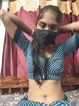 Snapshot of reshma124 chatting on 06-26-26, 01:17 reshma124 online show from 06-26-26, 01:17