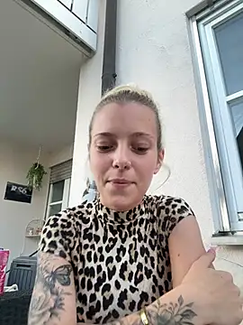 Snapshot of AnnaCherie chatting on 05-28-26, 06:03 AnnaCherie online show from 05-28-26, 06:03