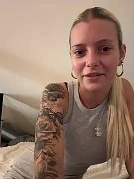 Snapshot of AnnaCherie chatting on 05-29-26, 10:05 AnnaCherie online show from 05-29-26, 10:05