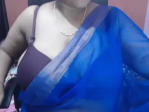 Snapshot of Madina_12 chatting on 05-21-26, 06:27 Madina 12 online show from 05-21-26, 06:27