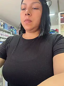 ISABELLA  LUNA online show from 07-22-26, 01:35