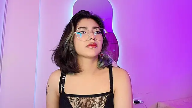 Snapshot of Alejaa_storm chatting on 06-02-26, 12:49 Alejaa storm online show from 06-02-26, 12:49