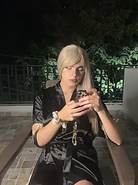 Snapshot of lanadoll20 chatting on 07-01-26, 12:44 lanadoll20 online show from 07-01-26, 12:44