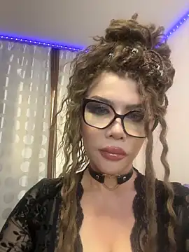 Snapshot of JessicaNichols_ chatting on 05-20-26, 03:20 JessicaNichols online show from 05-20-26, 03:20