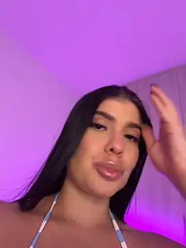 Snapshot of Danilopez3 chatting on 06-27-26, 01:11 Danilopez3 online show from 06-27-26, 01:11