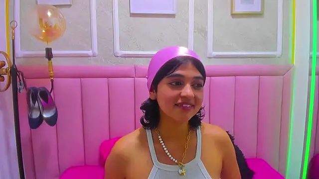 Snapshot of velvet_girll chatting on 07-10-26, 02:55 velvet girll online show from 07-10-26, 02:55
