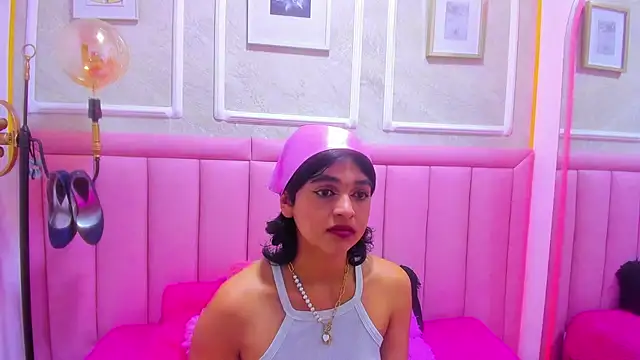 Snapshot of velvet_girll chatting on 07-09-26, 02:49 velvet girll online show from 07-09-26, 02:49