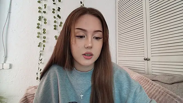 Snapshot of silver_grl chatting on 05-25-26, 03:06 silver grl online show from 05-25-26, 03:06