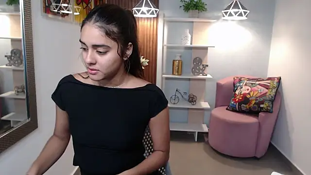 Snapshot of _Lucy_Grey_ chatting on 06-08-26, 11:00 Lucy Grey online show from 06-08-26, 11:00
