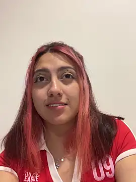 Snapshot of Emma_Cut chatting on 05-27-26, 05:15 Emma Cut online show from 05-27-26, 05:15