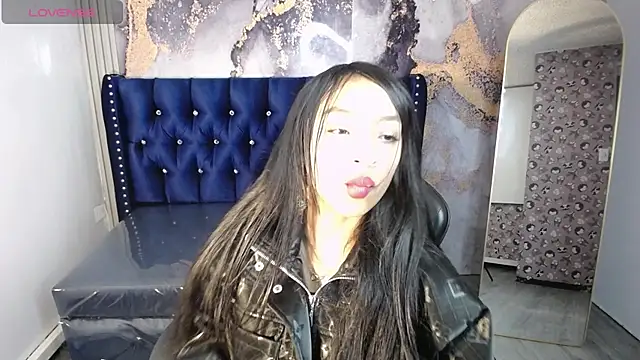 Snapshot of Adarasuri_v chatting on 05-31-26, 03:12 Adarasuri v online show from 05-31-26, 03:12