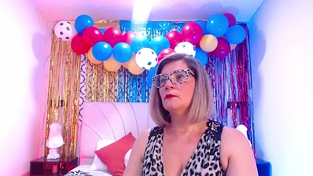 Snapshot of Samantha_Brm chatting on 06-25-26, 04:45 Samantha Brm online show from 06-25-26, 04:45