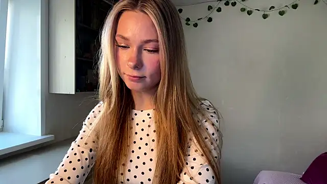 JulietFekete online show from 05-31-26, 10:10