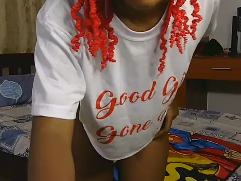 Snapshot of -HotMess chatting on 06-08-26, 03:23 -HotMess online show from 06-08-26, 03:23
