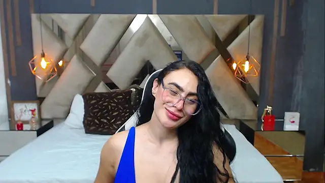 MartinaaFit online show from 06-27-26, 12:22