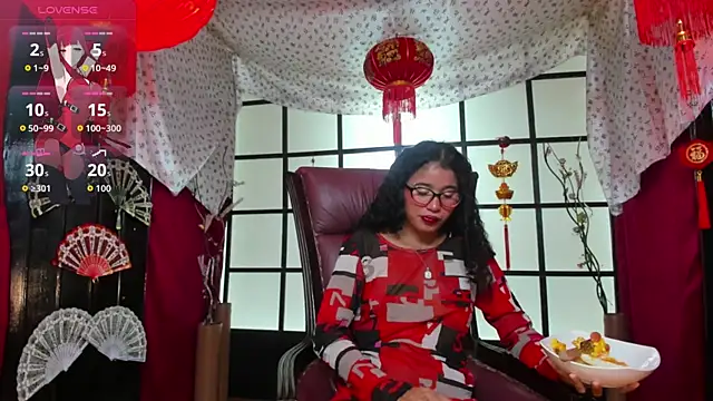 Snapshot of Aurora_Gatty chatting on 06-17-26, 07:13 Aurora Gatty online show from 06-17-26, 07:13