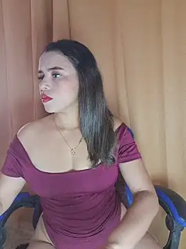 Snapshot of Estrella_em chatting on 07-07-26, 01:36 Estrella em online show from 07-07-26, 01:36