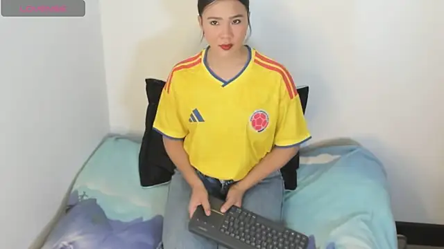 Snapshot of bellaroch chatting on 07-07-26, 10:02 bellaroch online show from 07-07-26, 10:02