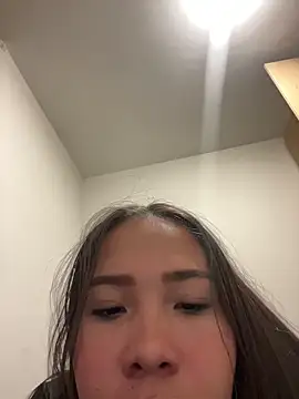 Snapshot of bellaroch chatting on 06-04-26, 01:43 bellaroch online show from 06-04-26, 01:43
