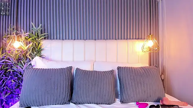 Snapshot of Lina_Glam chatting on 06-23-26, 03:59 Lina Glam online show from 06-23-26, 03:59
