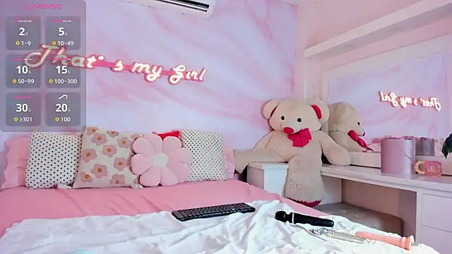 Isabella Rios  online show from 05-24-26, 11:32