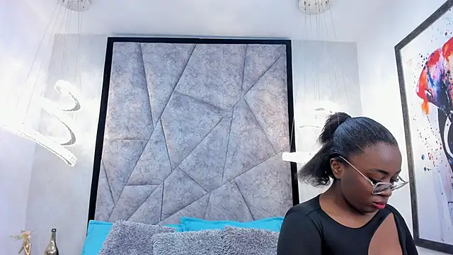 Snapshot of ZoeBrowns chatting on 06-03-26, 11:33 ZoeBrowns online show from 06-03-26, 11:33