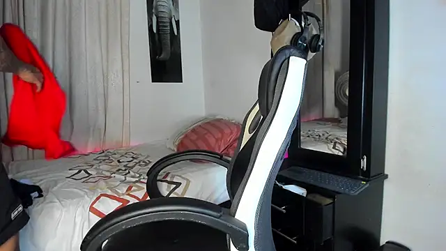 LucasWatsonnn online show from 06-17-26, 03:39