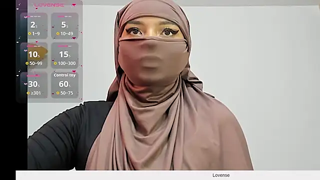 Snapshot of Samira_1 chatting on 05-25-26, 08:07 Samira 1 online show from 05-25-26, 08:07