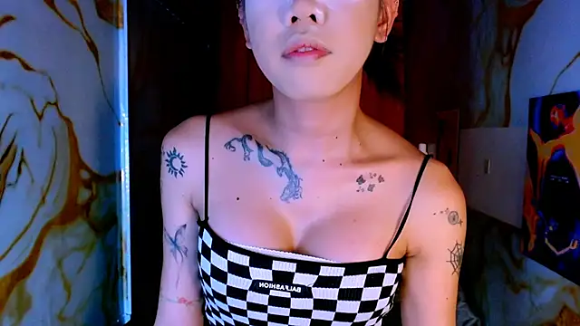 Snapshot of empressqueen_zoe chatting on 05-26-26, 10:24 empressqueen zoe online show from 05-26-26, 10:24