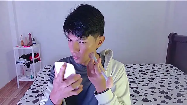Snapshot of phuwin_bj chatting on 07-08-26, 11:00 phuwin bj online show from 07-08-26, 11:00