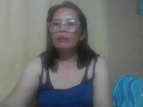 Snapshot of momshe2026 chatting on 06-05-26, 07:19 momshe2026 online show from 06-05-26, 07:19