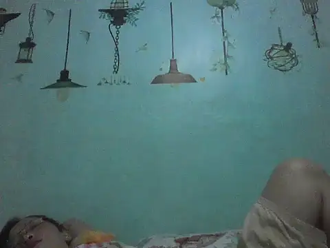 Snapshot of momshe2026 chatting on 06-19-26, 07:52 momshe2026 online show from 06-19-26, 07:52