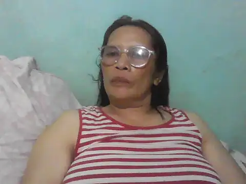 momshe2026 online show from 05-28-26, 01:17